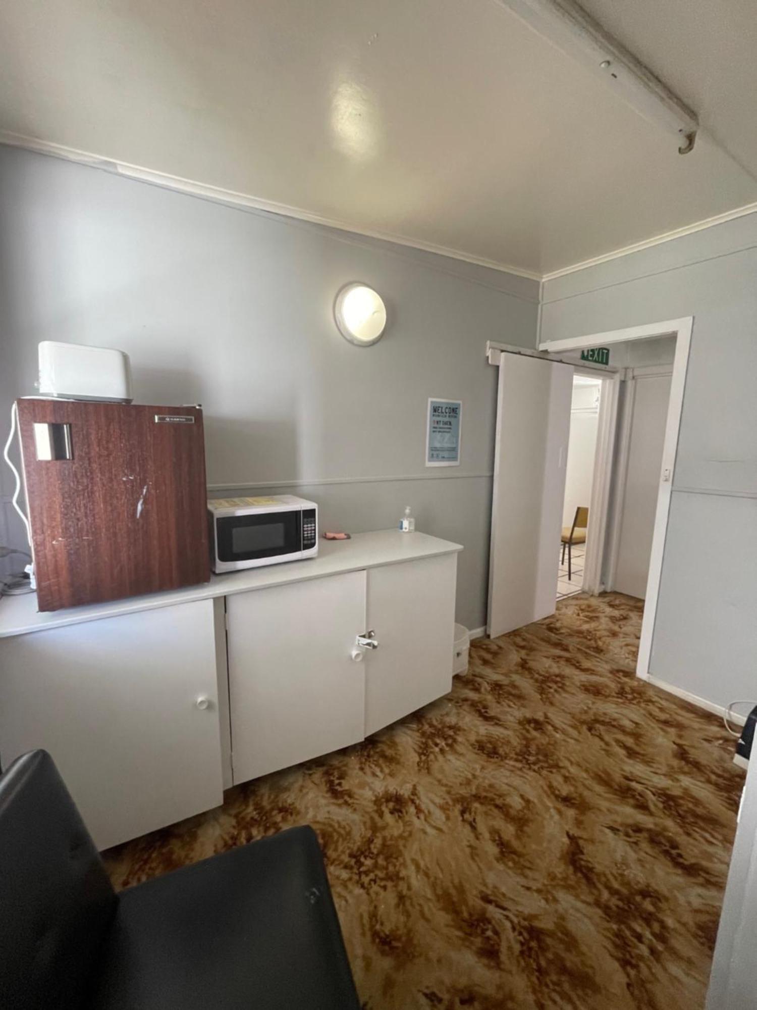 Mountain View Motel Queenstown Bagian luar foto