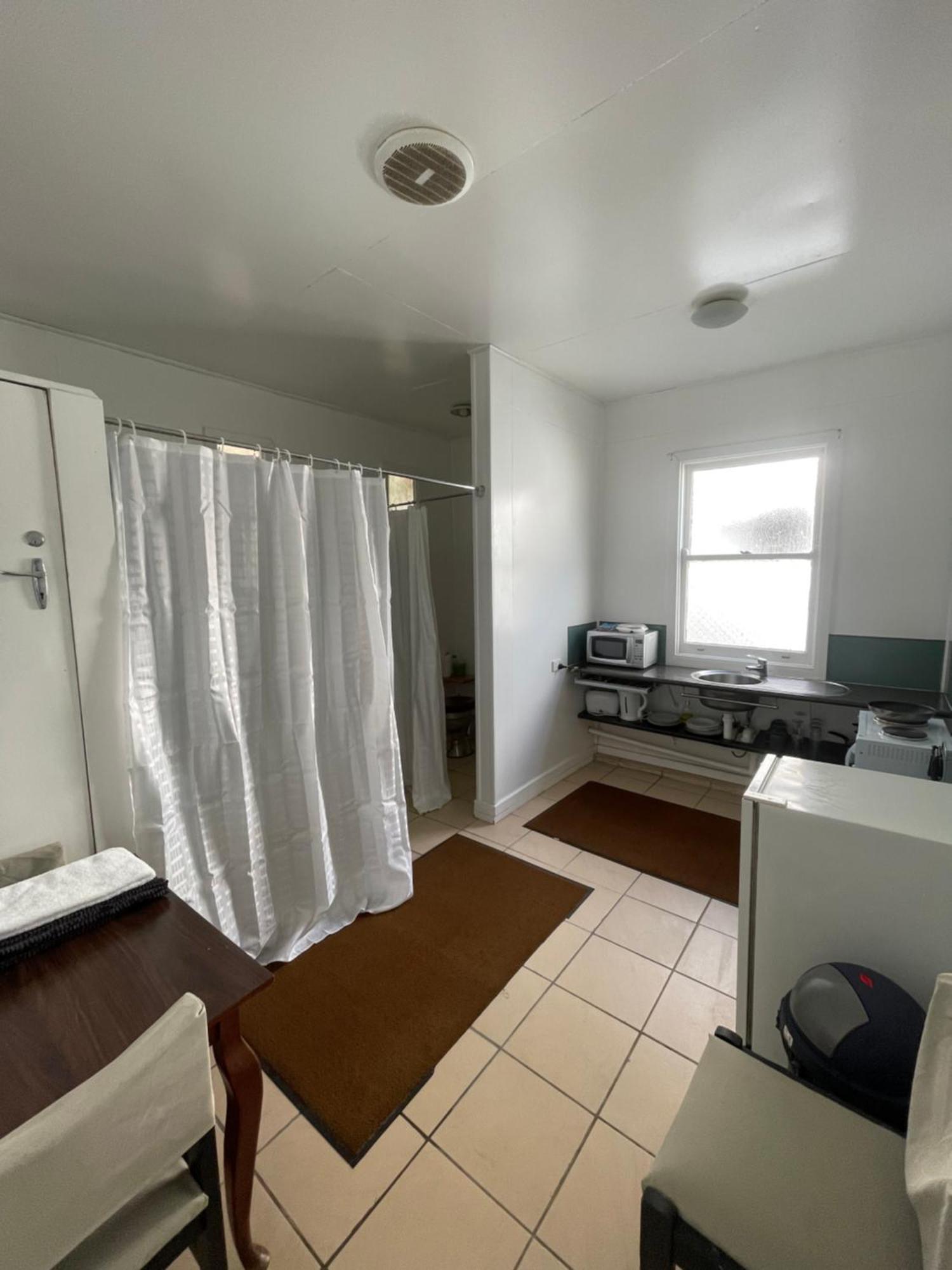 Mountain View Motel Queenstown Bagian luar foto