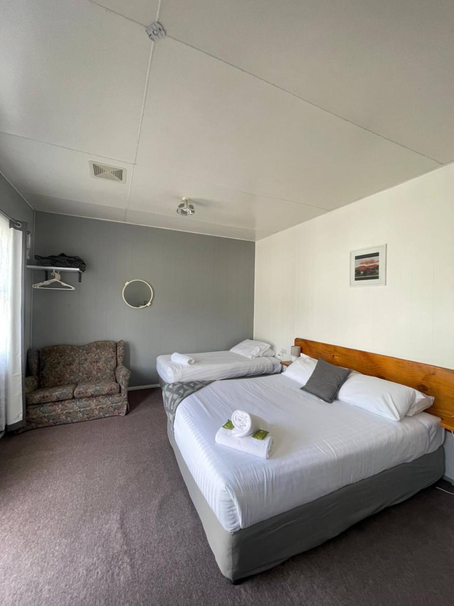Mountain View Motel Queenstown Bagian luar foto
