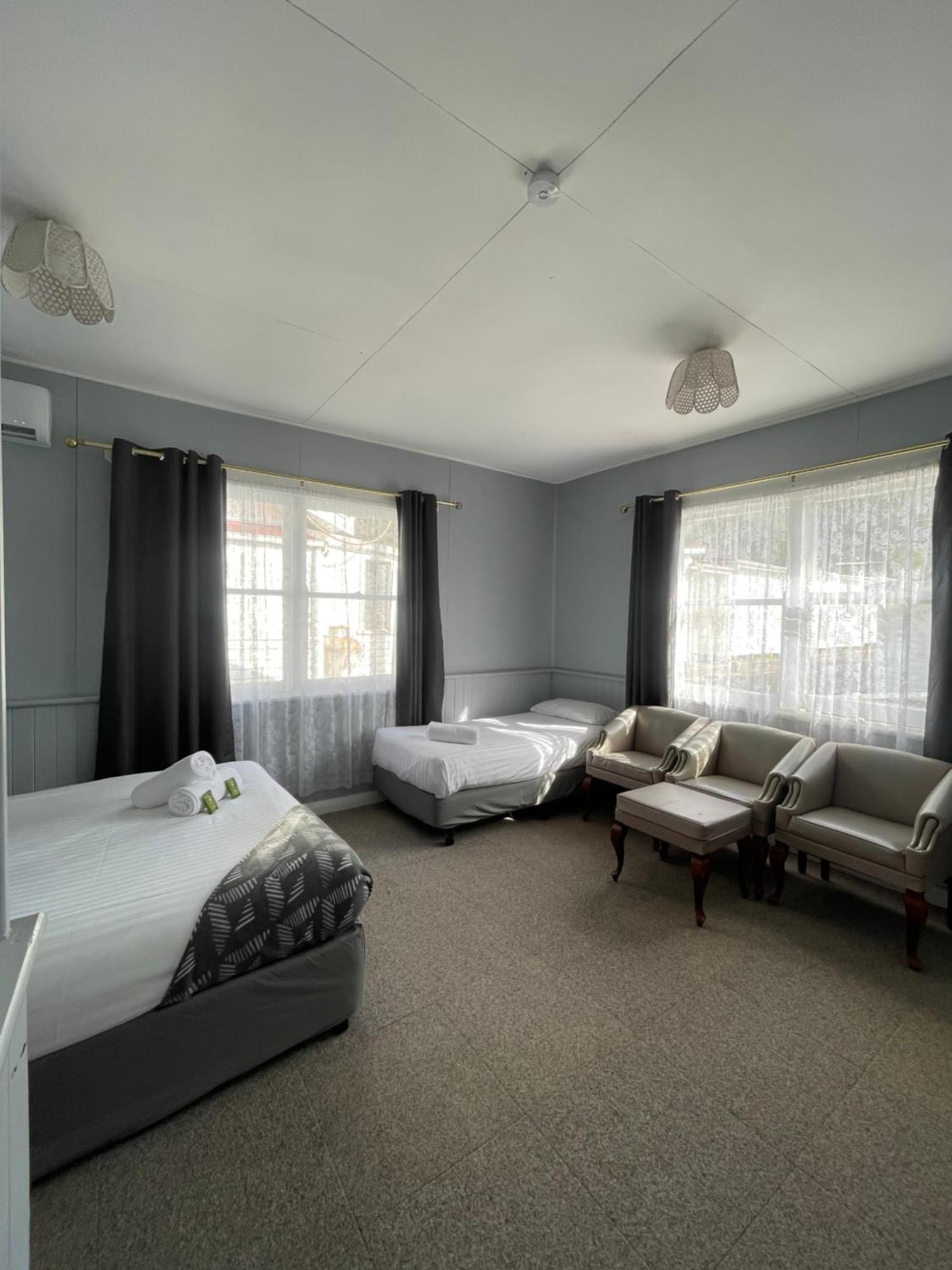 Mountain View Motel Queenstown Bagian luar foto